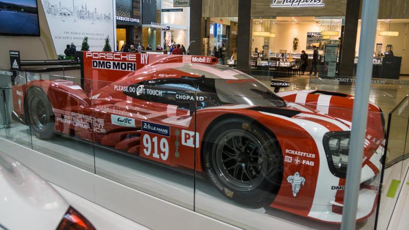 Illustration for article titled The Time Porsche Parked a 919 Inside a Mall